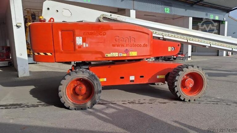 Telescopic boom lift Genie S-85