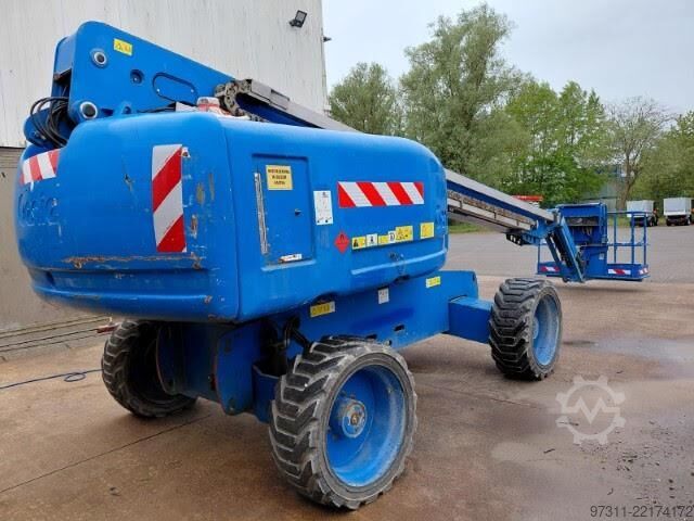 Telescopic boom lift Genie S-65
