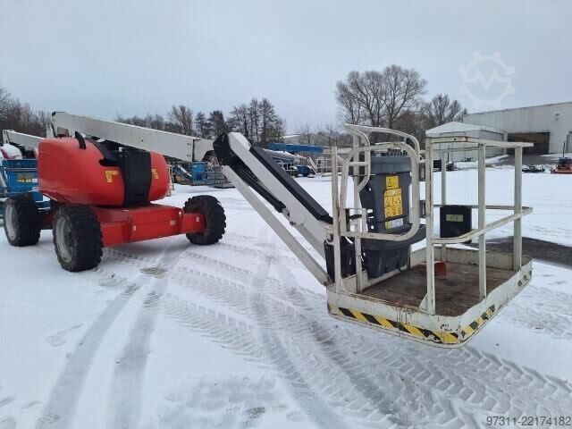 Articulated boom lift JLG 600AJ