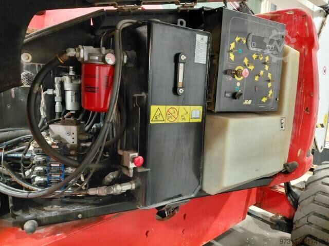 Articulated boom lift JLG 600AJ