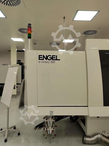 Macchina per lo stampaggio a iniezione ENGEL e-victory 2440/300