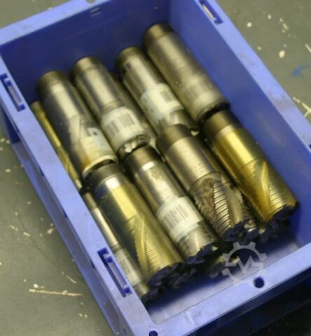 I alt 17 stk. fingerfræsere Protostar Ø32 x 40mm