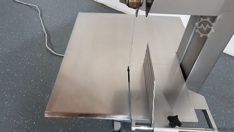 μηχάνημα επεξεργασίας κρέατος Knochensäge Mado MKB 649