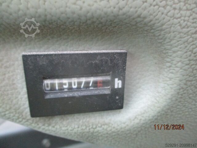 χειριστής υλικών LIEBHERR LH30M