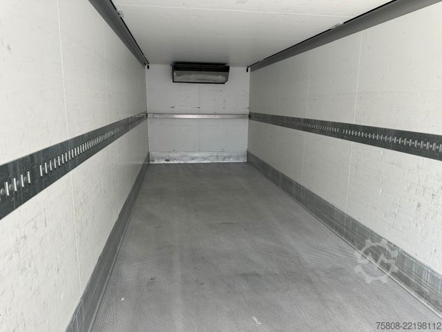 Chladírenský vůz VOLVO FM330 E6D Tiefkühler 8,20m Thermoking T1200 ACC