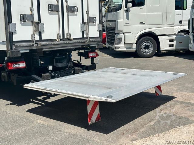 Chladírenský vůz VOLVO FM330 E6D Tiefkühler 8,20m Thermoking T1200 ACC