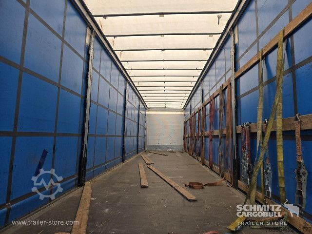 Open semitrailer with tarp Schmitz Cargobull Semitrailer Curtainsider Standard