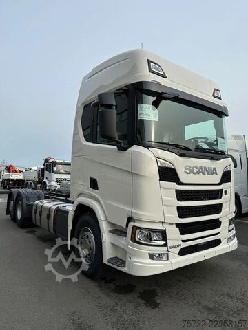 Chassi med hytt Scania R560 6x2-4 BL Fahrgestell