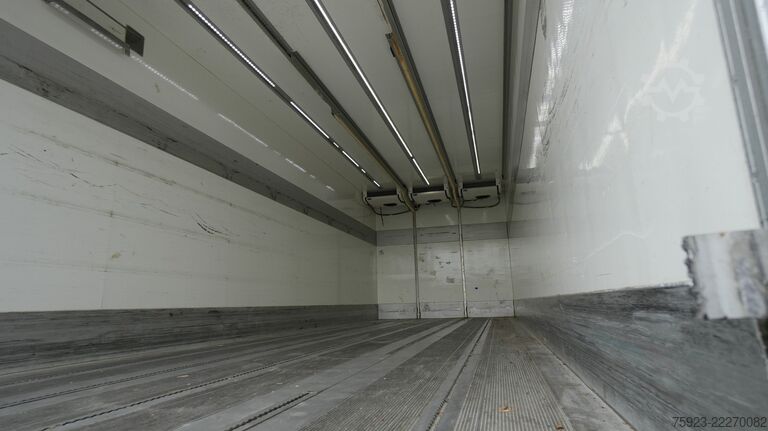 Gekoeld/bevroren transport Volvo FE 280 Frigo truck 592.200km
