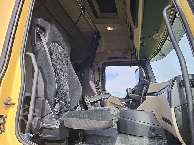 Standaard trekker MERCEDES-BENZ ACTROS 1843