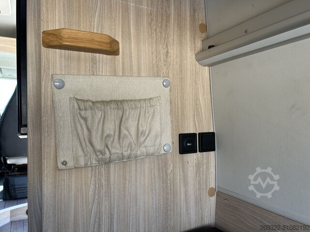 Caravan/camper Fiat Weinsberg Carabus 600 K | 4 posti letto | Completamente attrezzato