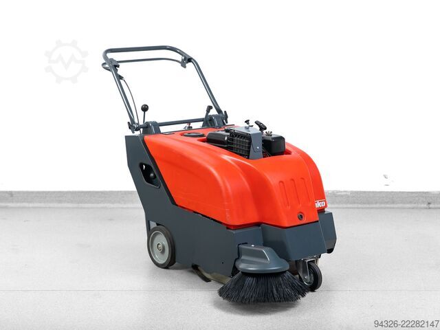 Hako Hamster 650 V veegmachine Hako Hamster 650 V - Benzin Sweeper - 3525m²h