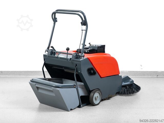 Hako Hamster 650 V veegmachine Hako Hamster 650 V - Benzin Sweeper - 3525m²h