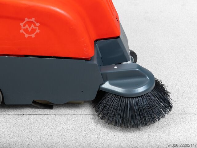 Hako Hamster 650 V veegmachine Hako Hamster 650 V - Benzin Sweeper - 3525m²h