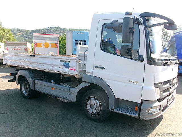 Driezijdige kipper bestelwagen MERCEDES-BENZ 816 Atego*2x AHK*AH Bremse + Hydr.*Diff*3 Pedale