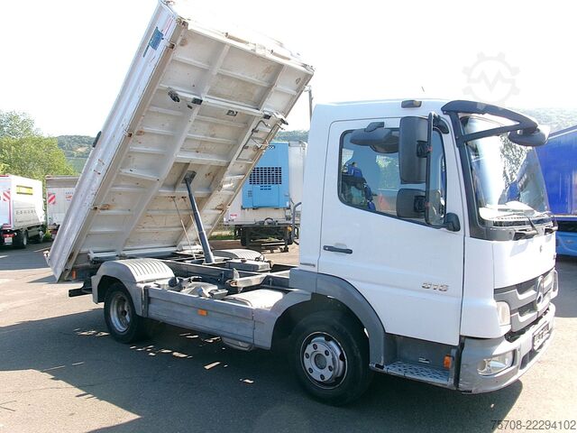 Driezijdige kipper bestelwagen MERCEDES-BENZ 816 Atego*2x AHK*AH Bremse + Hydr.*Diff*3 Pedale
