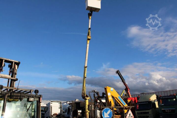 Vrachtwagen met kraan MAN 14.224 + EURO 2 + PTO + EFFER 95 / 2S + 11.5met...