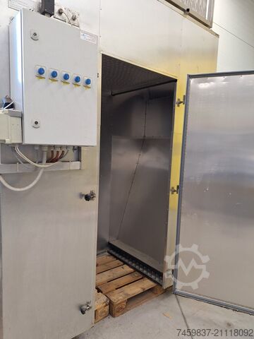 Meyve ve sebze, tütün ve benzerleri için kurutma makinesi. SILO-TEHNIKA KKS15