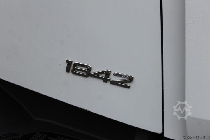 Volume tractor unit Mercedes-Benz Actros 1842 E6  Flachdach Mega ACC LDW NUR 211TKM