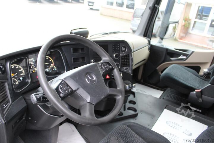 Volume tractor unit Mercedes-Benz Actros 1842 E6  Flachdach Mega ACC LDW NUR 211TKM