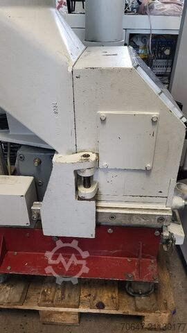 Auxiliary mill 3 kW - 9 units Müller Maschinen GmbH SM 252