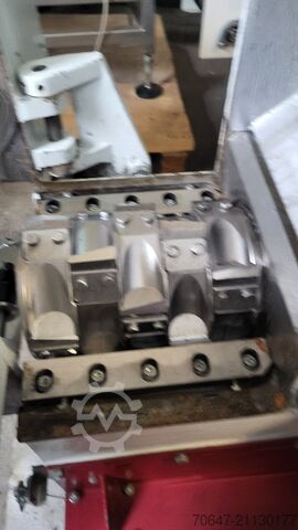 Auxiliary mill 3 kW - 9 units Müller Maschinen GmbH SM 252