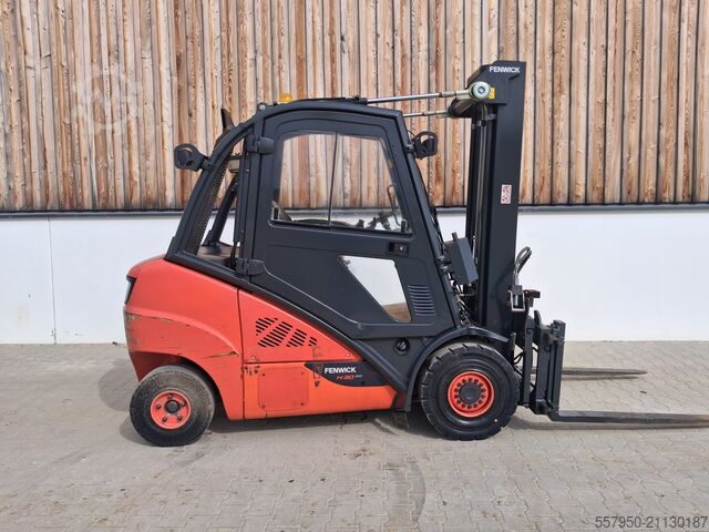 ανυψωτικό περονοφόρο με εμπρόσθιο φορτηγό Linde H 30 Diesel Triplex Zinkenverstellgerät