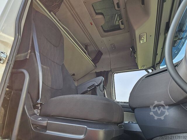 Standard-SZM DAF XF 480 6X2 FTG SPACECAB