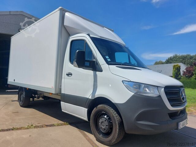 Bestelwagen met bakwagen Mercedes Sprinter 317CDI automaat koffer deuren