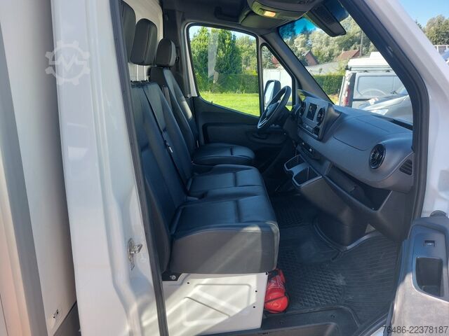 Bestelwagen met bakwagen Mercedes Sprinter 317CDI automaat koffer deuren
