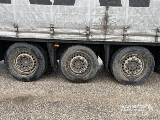 Semi-reboque aberto com lona Schmitz Cargobull Semitrailer Curtainsider Standard