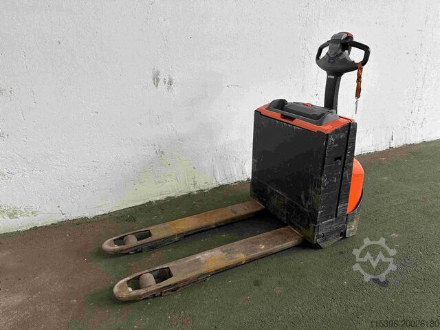 Electric Pallet Truck Toyota LWE 140