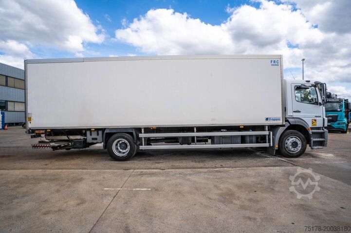 Kølet/frosset transport MERCEDES AXOR 1829-MP3+ CARRIER