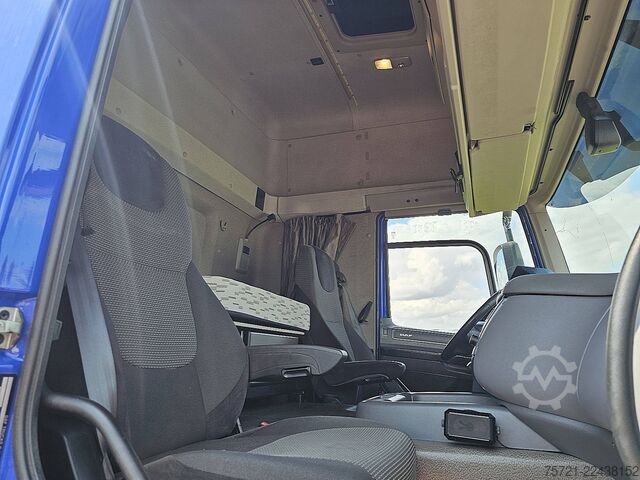 Koffer DAF CF 400 TAILLIFT
