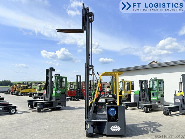 Carrello elevatore a 4 direzioni Combilift CB3000 GAS DUPLEX 4000MM POSITIONER