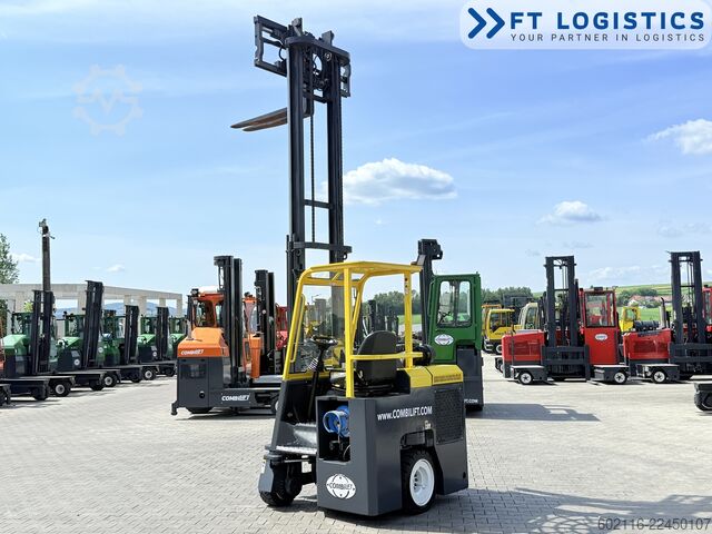 Carrello elevatore a 4 direzioni Combilift CB3000 GAS DUPLEX 4000MM POSITIONER