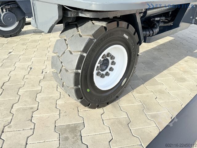 Vierwegvorkheftruck Combilift C5000XL / DIESEL / WIDE FORK POSITIONER