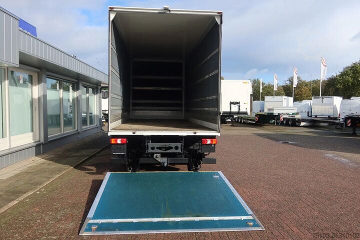 Box body Mercedes-Benz Atego 1223 1223 L  Bak + Klep Bar 3000 KG