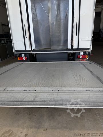 Chladírenský vůz Volvo 