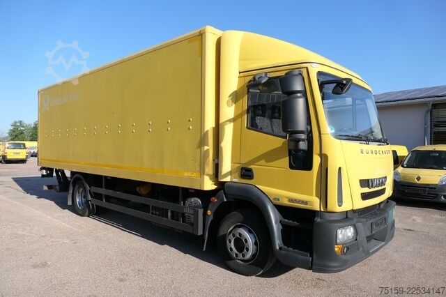 Camião de caixa fechada iveco EuroCargo ML 120 E 28 AHK LBW