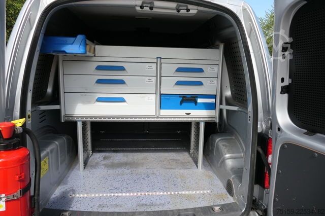 Bestelwagen VW Caddy 2.0 TDI 4Motion Flügeltür Regaleinbau Standheizung COC Parktronic