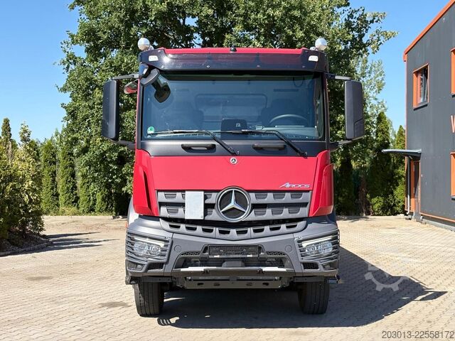 Driezijdige kipper MERCEDES-BENZ Arocs 3246 8x4 Kipper Meiller Bordmatic