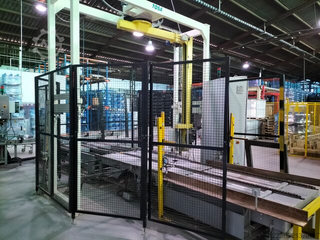 Tosa 116 περιστροφικός περιτυλικτής παλετών (2012) Tosa Palettenwickler