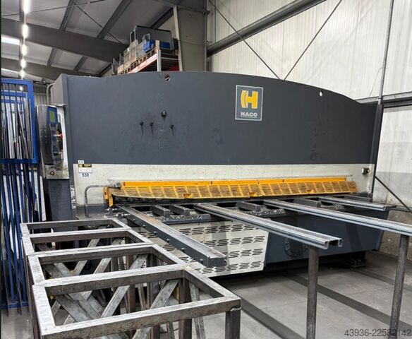 Máquina de flow forming Leifeld PNC 750