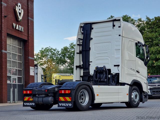 Standaard-SZM Volvo FH 13.460 Globetrotter XL 4x2 - I Save - I park...