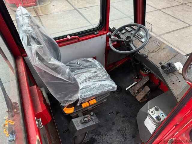Terminal tractor Terberg YT 220