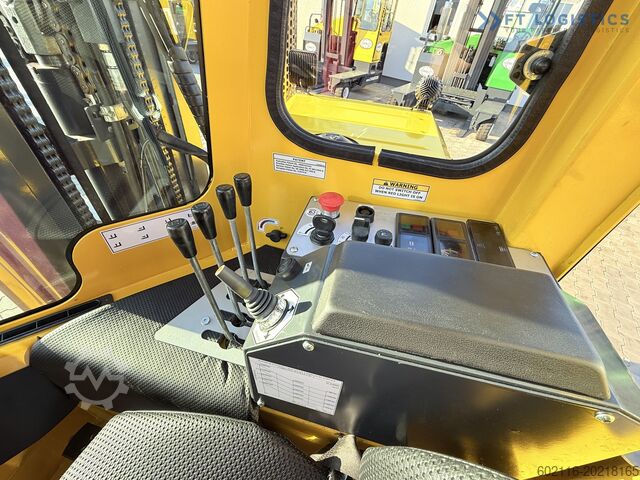 Négymenetes targoncá Combilift C3000 GAS TRIPLEX 7600MM FREE-LIFT