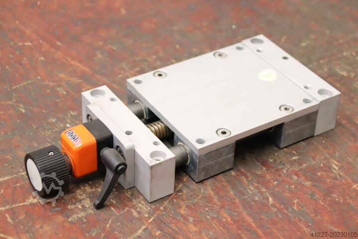 Lineaire aandrijving positioneertafel igus Verfahrweg 25 mm