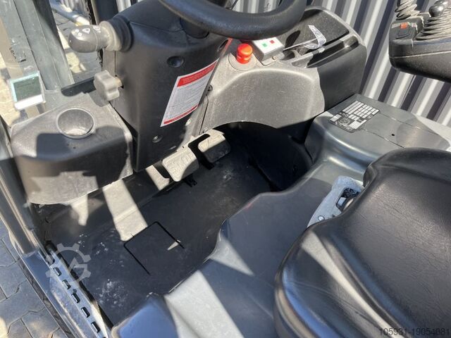 Stivuitor electric cu 4 roți Linde E16P-02