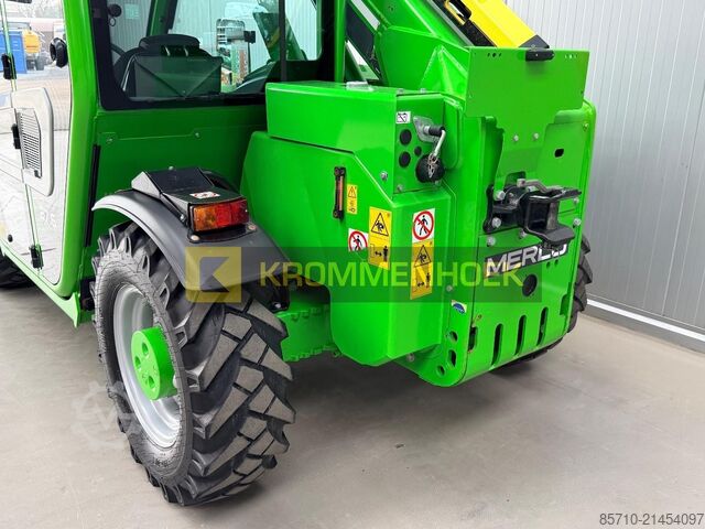 τηλεσκοπικός φορτωτής Merlo P 27.6 Plus